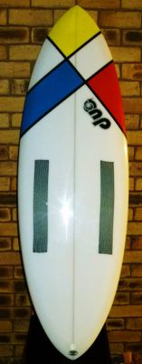 New Neepro For Wanderer - 005
new 6' x 23 x 2 1/2 round pin
five future box full 6 oz glass 
full gloss polish with carbon knee inserts
test drove yesterday it flys 
set up with controller future fins quad set
it feels like home :)
