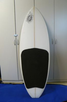 Clean Green Machine - 002
Picked up in Melbourne a week ago and only been in water once so far.

5'9" x 23" x 2 1/2"
